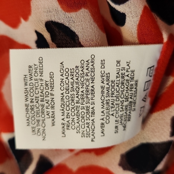 Cabi Flipside Red Floral Ruffle Blouse Size Small Style 5356 - Picture 11 of 11